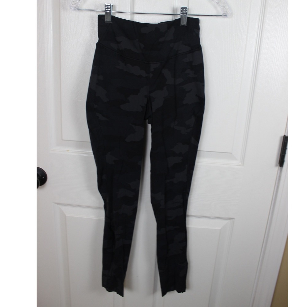 Lululemon womens High Rise Camo Leggings Black Charcoal Tonal Camouflage Size 4